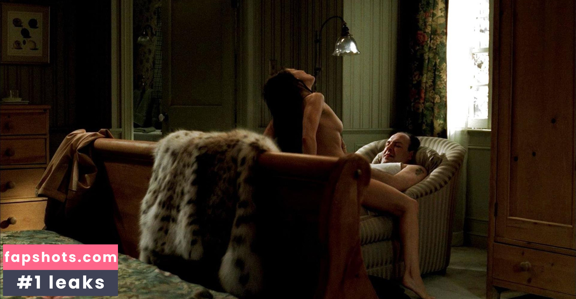 Leslie Bega gallery photo #47