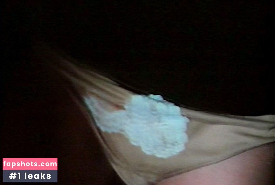 Leslie Caron nude babe gallery