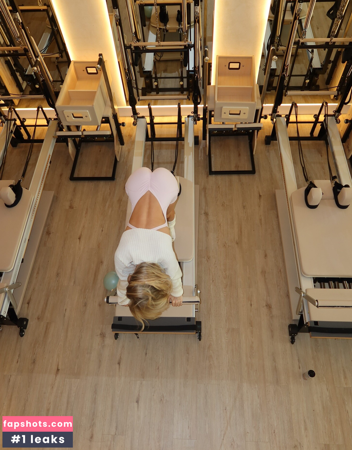 Leslie Golden Nude Leaks OnlyFans Photos #14 - LeakJerk