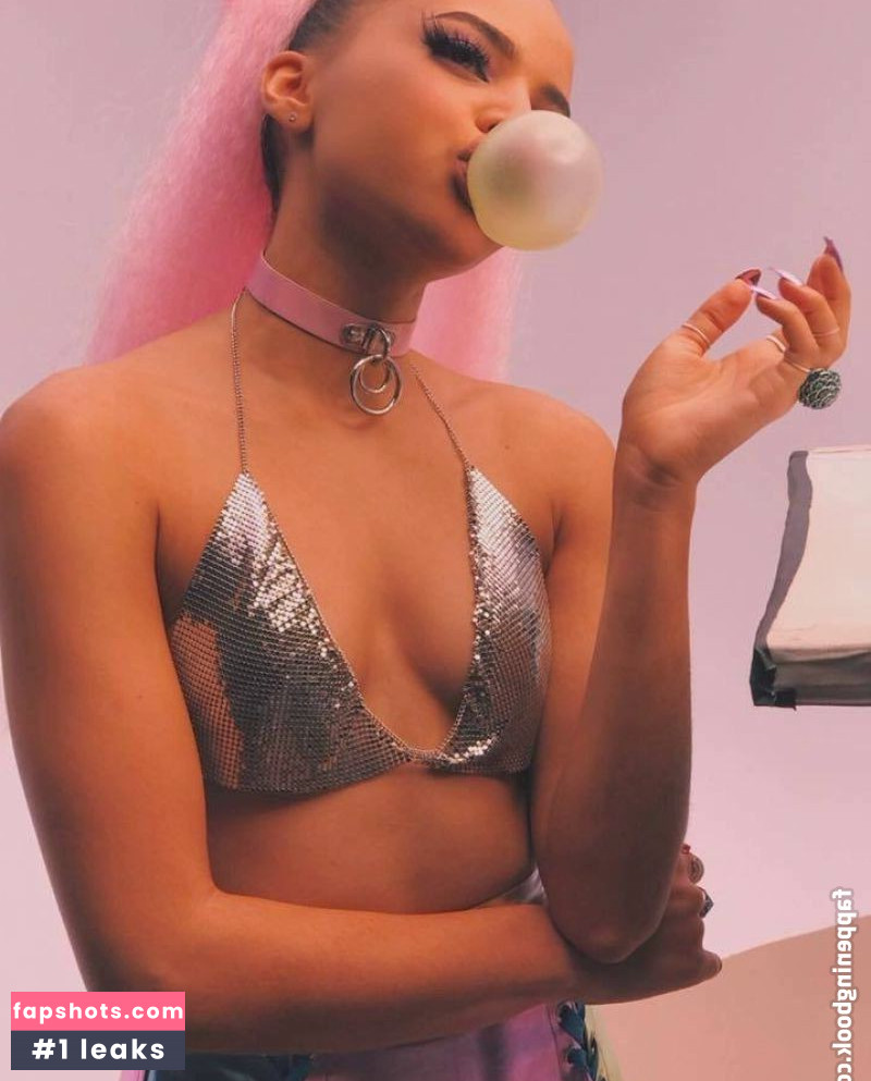 Leslie Grace gallery photo #17