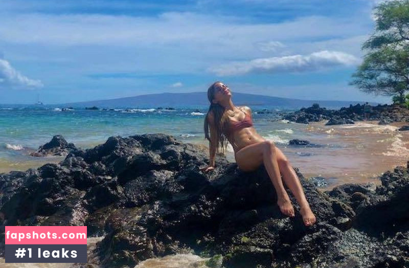 Leslie Grace gallery photo #26