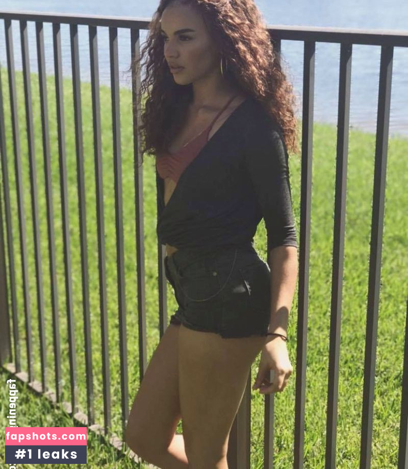 Leslie Grace gallery photo #42