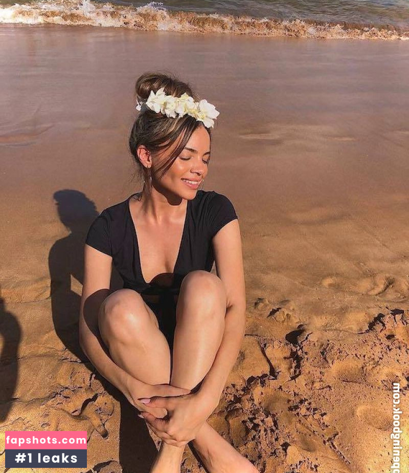 Leslie Grace gallery photo #46