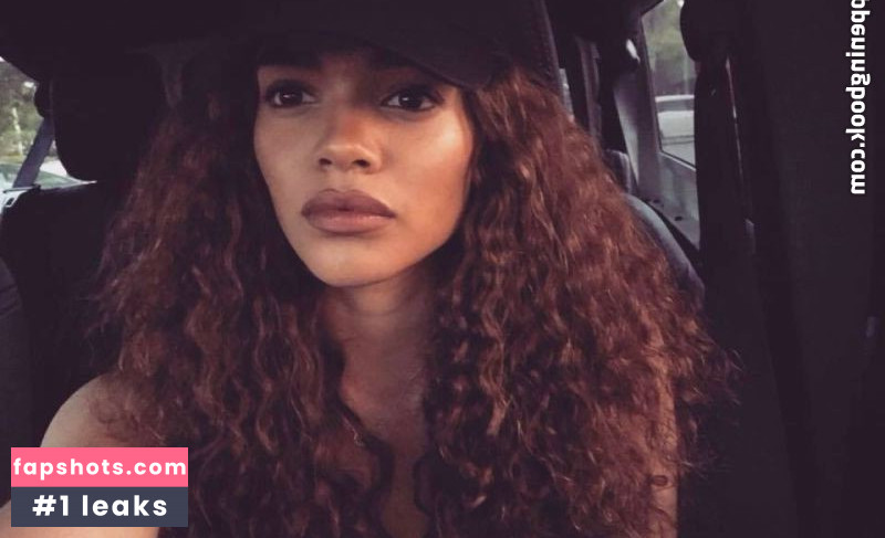 Leslie Grace gallery photo #10