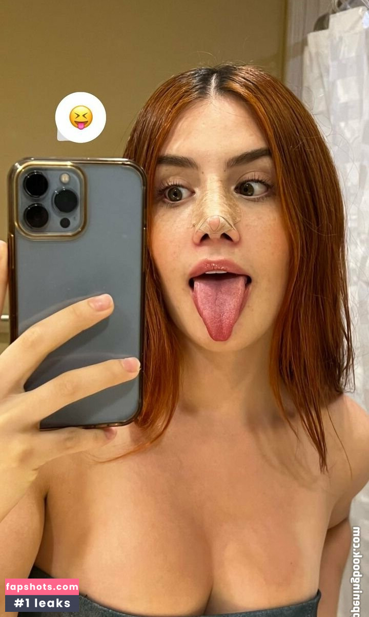 Leslie Pecas gallery photo #23