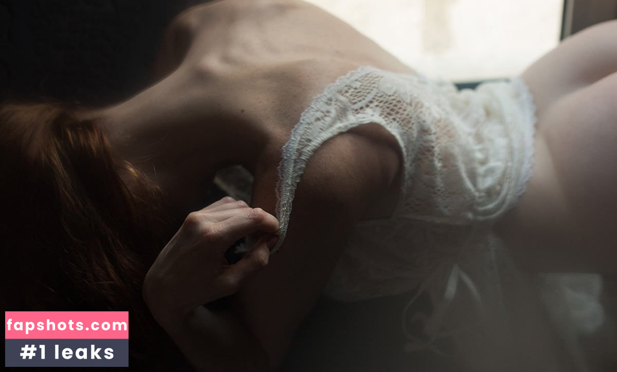 Leslie Sauvage gallery photo #2