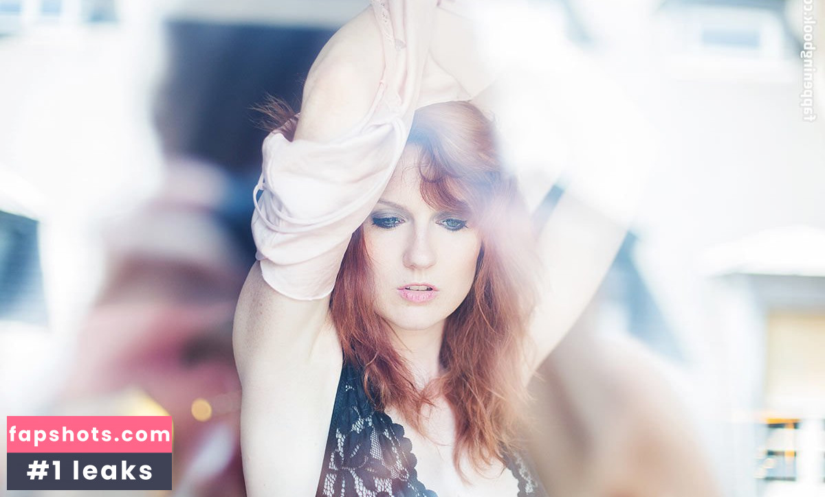 Leslie Sauvage gallery photo #4