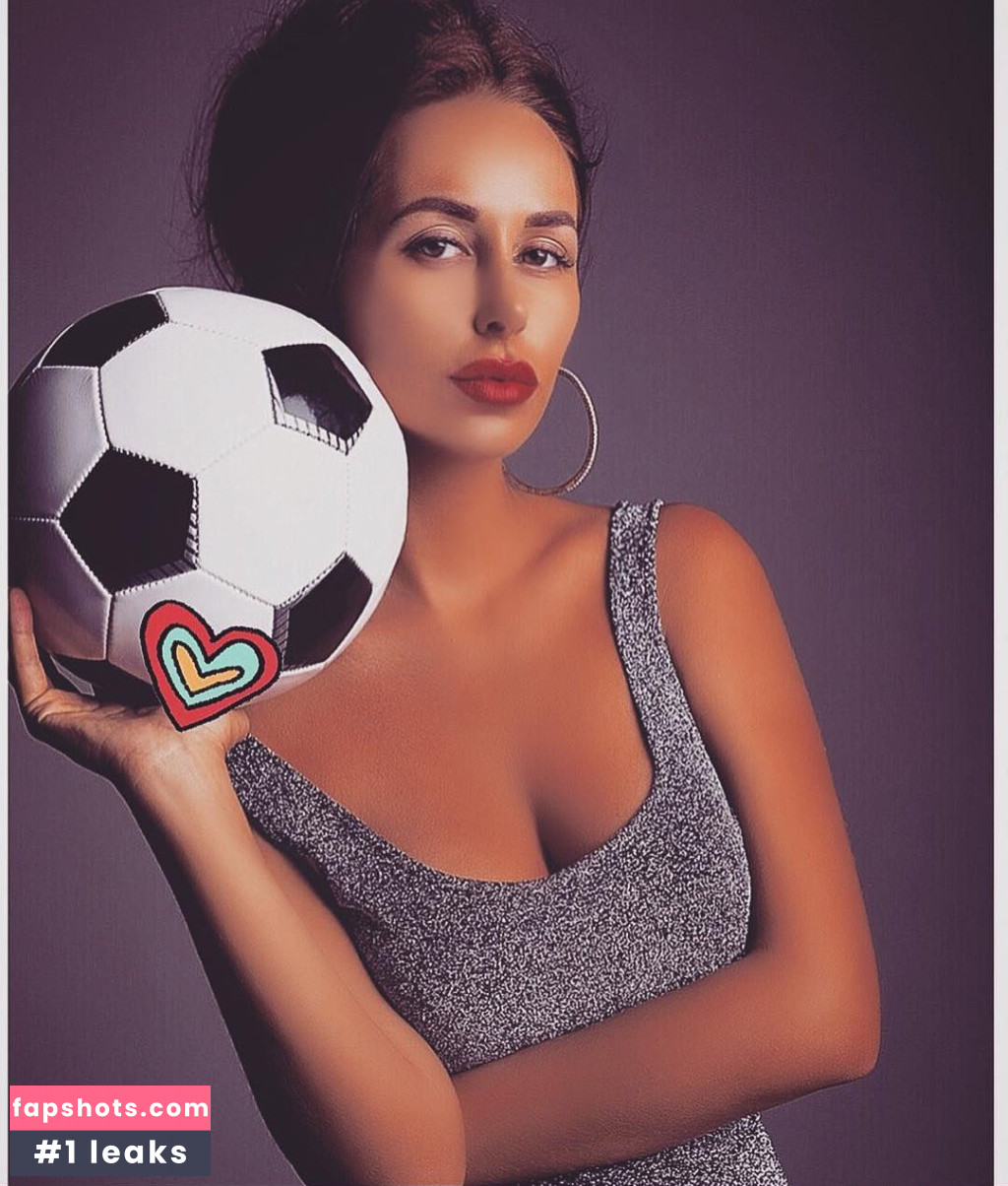 Lesya Makeeva gallery photo #31