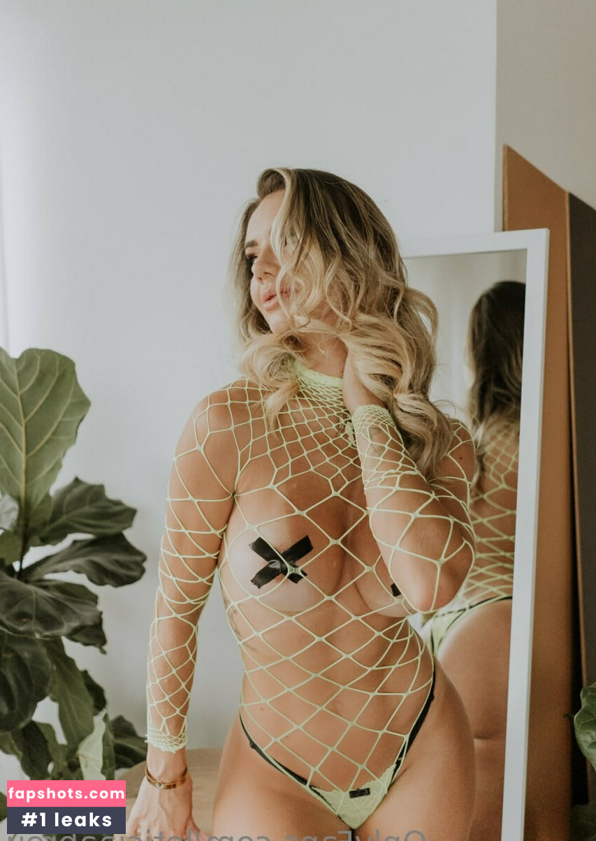 Leticia Abreu gallery photo #14