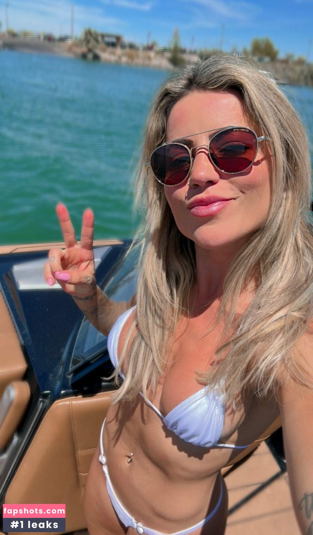 Leticia Bufoni gallery photo #106