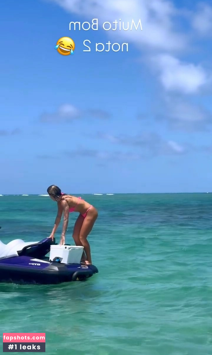 Leticia Bufoni gallery photo #20