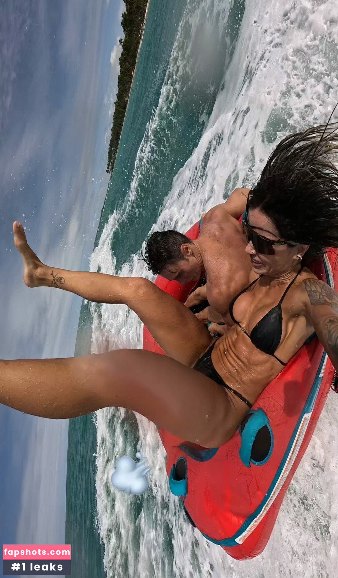 Leticia Bufoni gallery photo #31