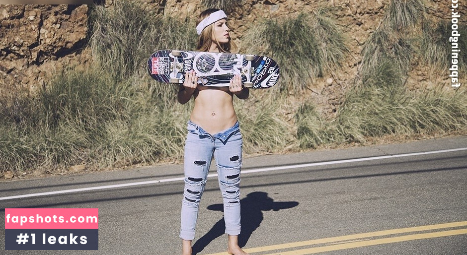 Leticia Bufoni gallery photo #41