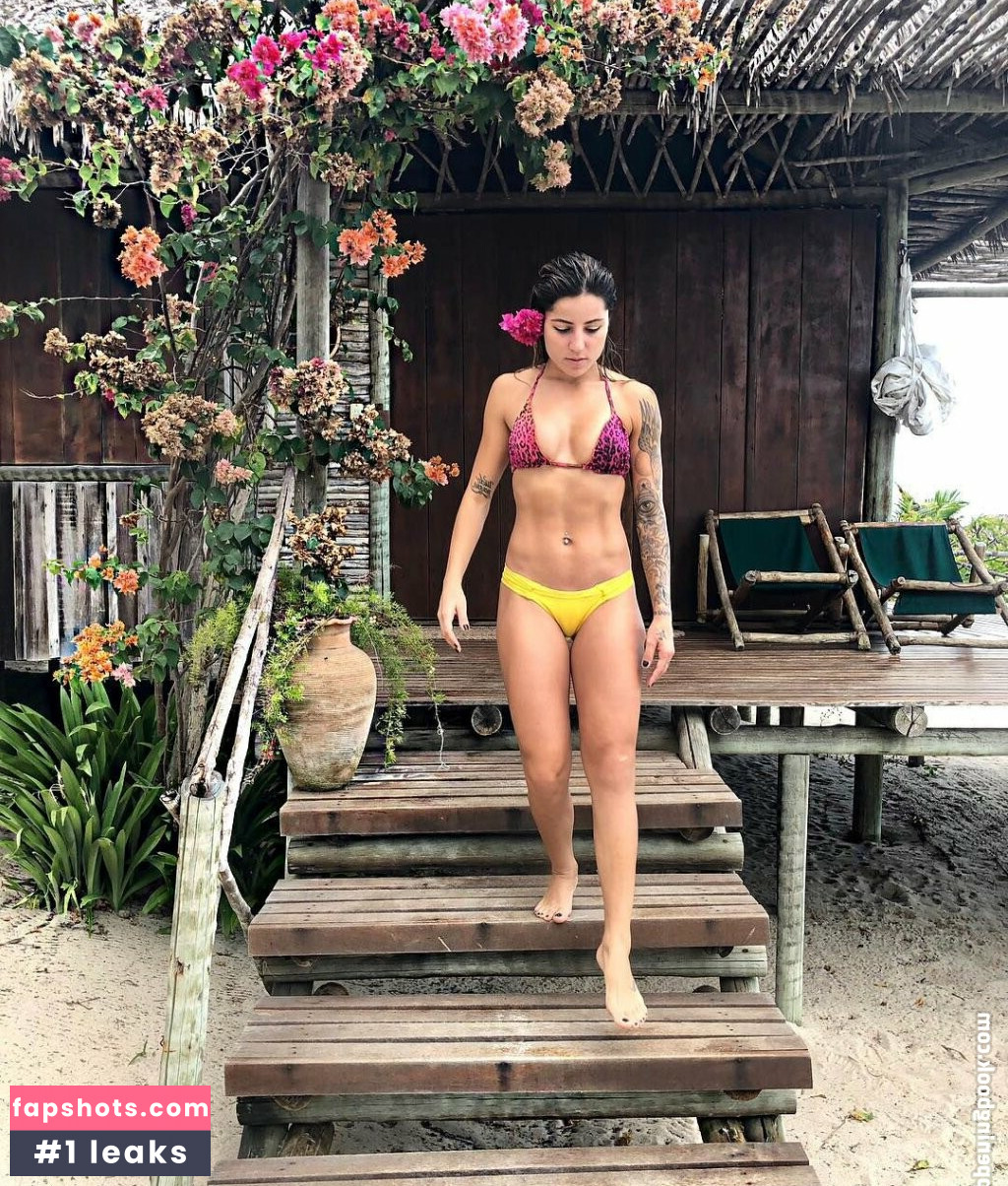 Leticia Bufoni gallery photo #74