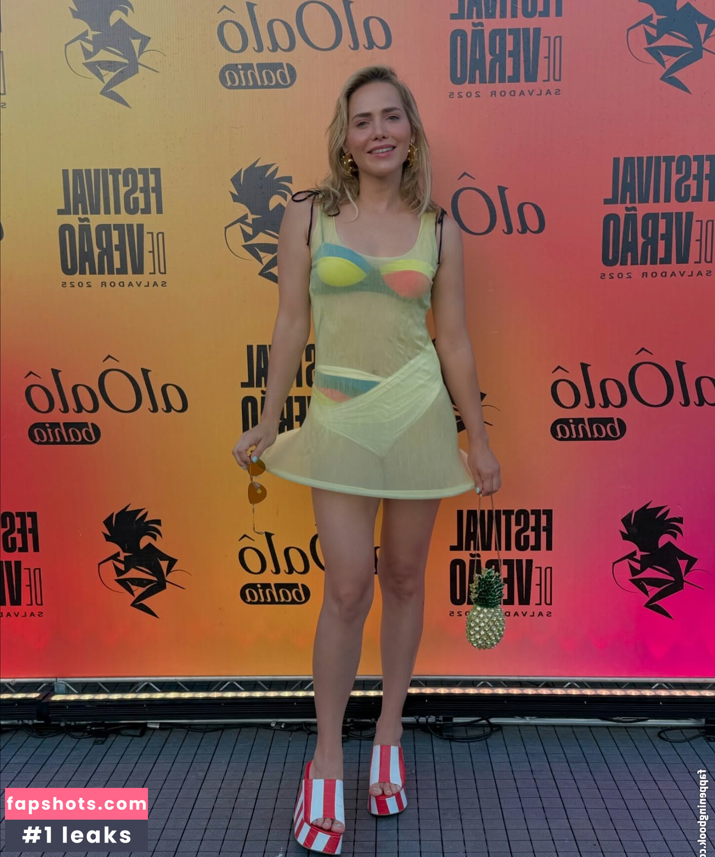 Leticia Colin gallery photo #16