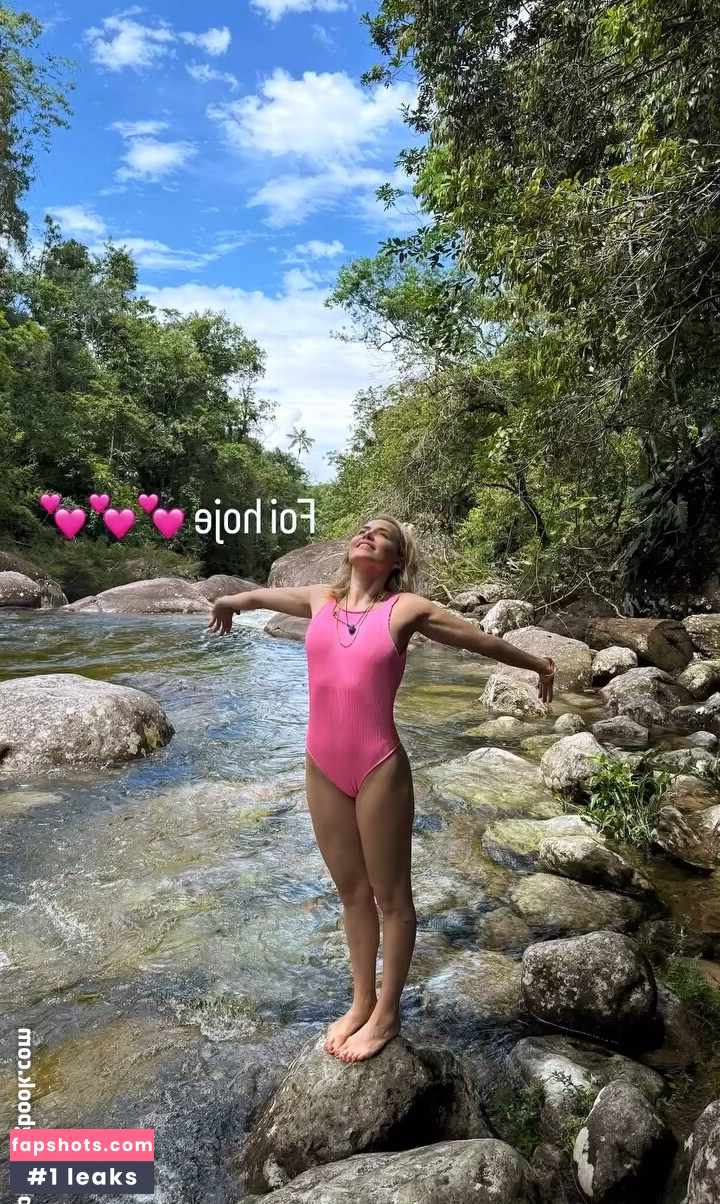 Leticia Colin gallery photo #24