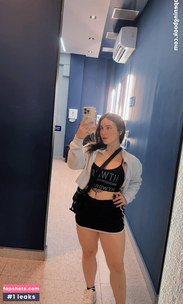 Leticia Motta gallery photo #12