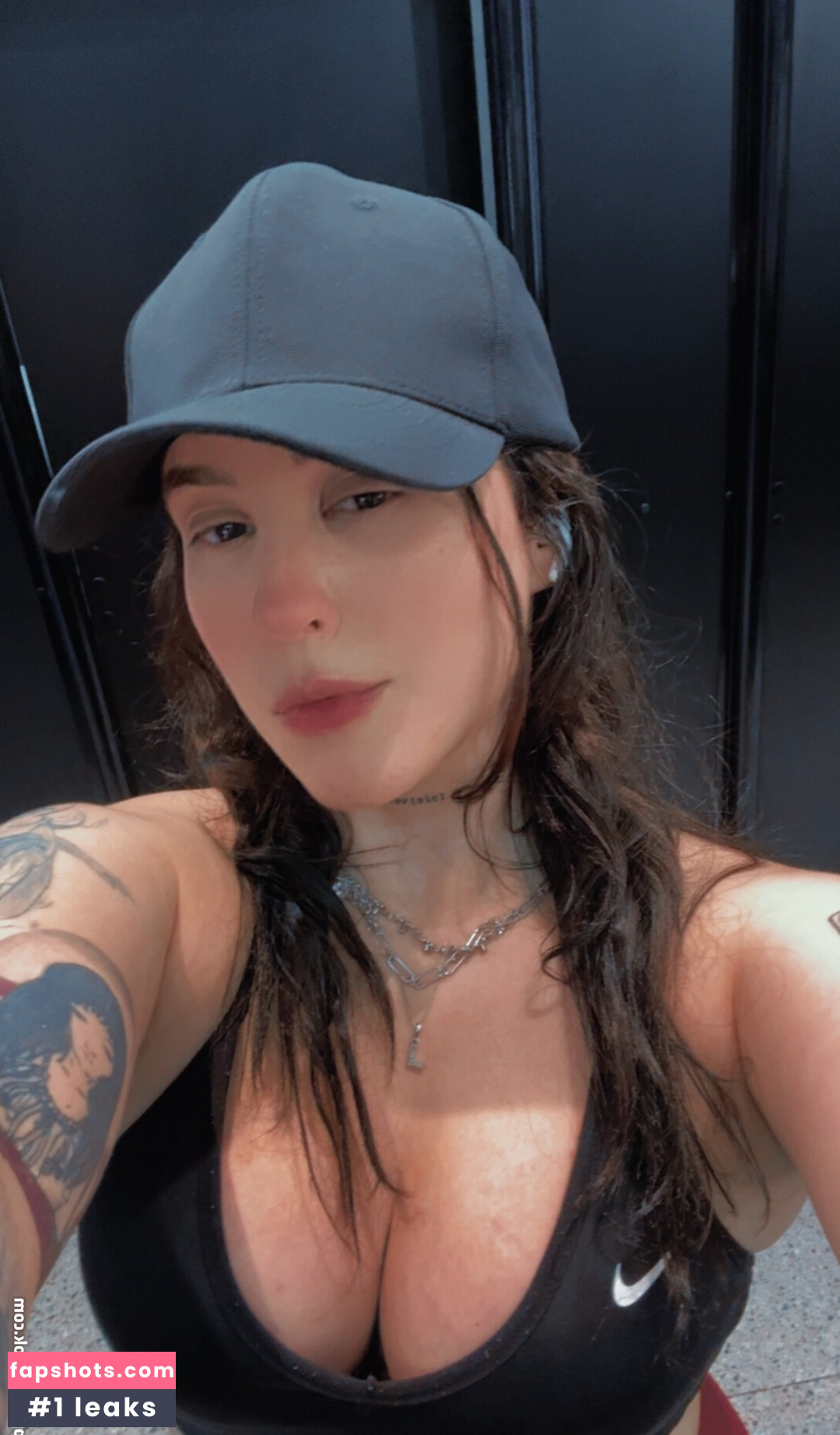 Leticia Motta gallery photo #18