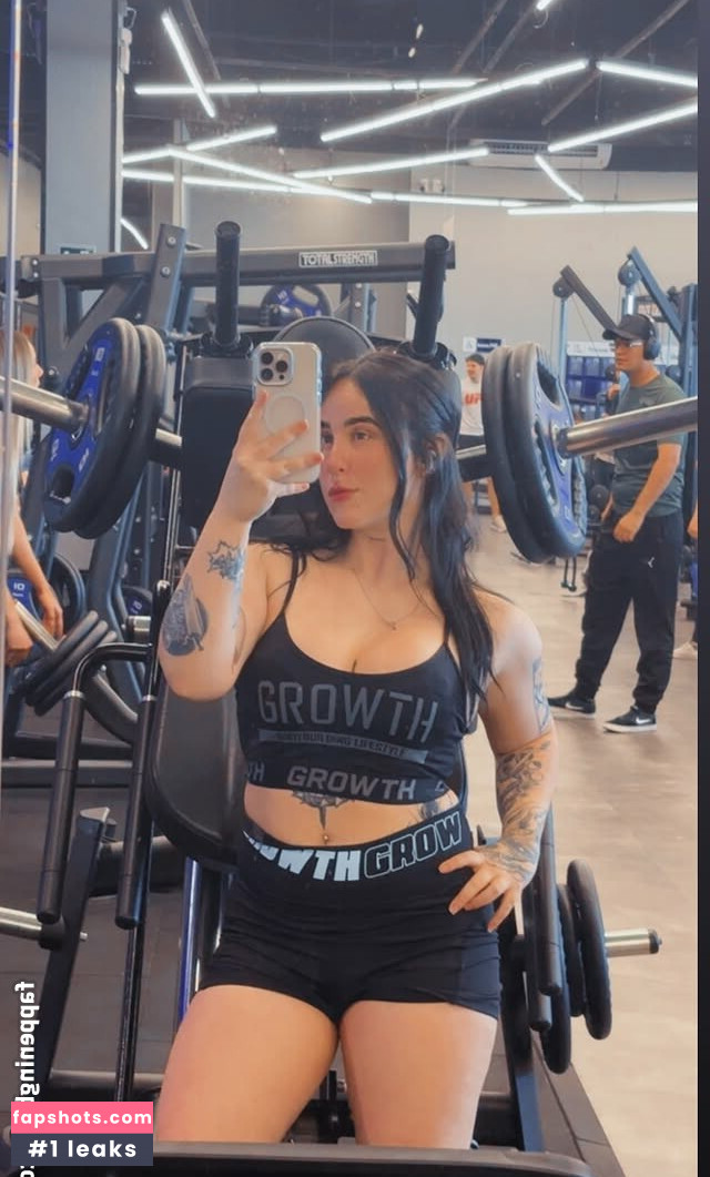 Leticia Motta gallery photo #9