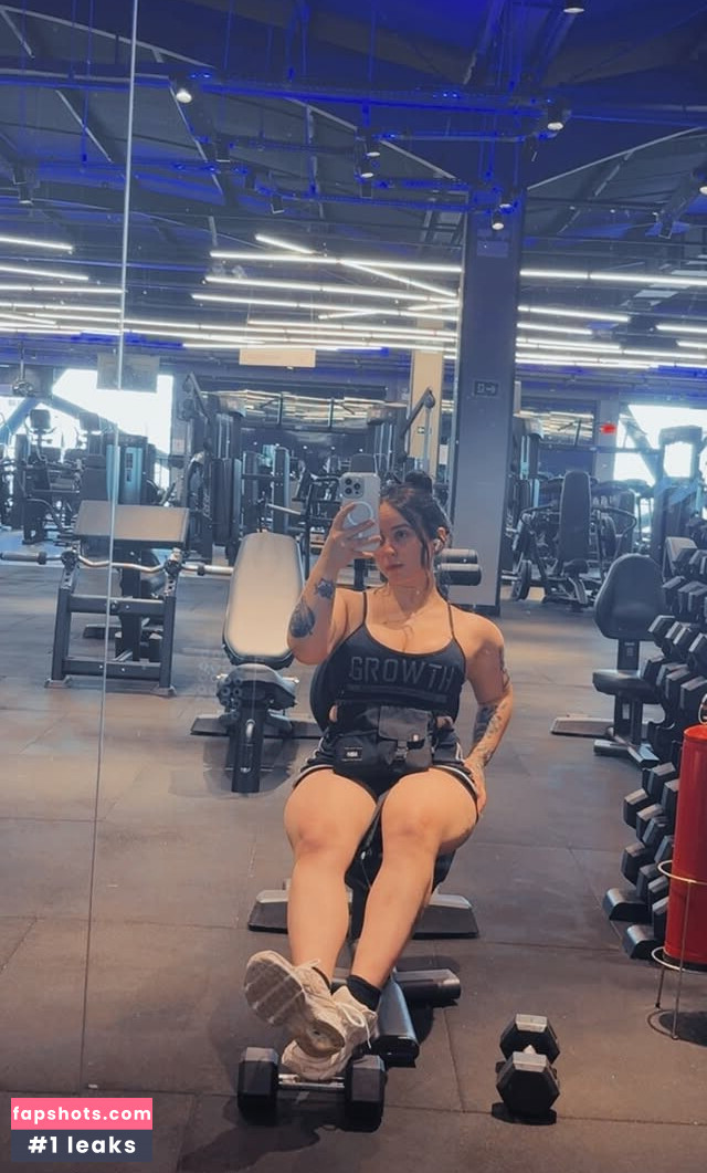 Leticia Motta gallery photo #10