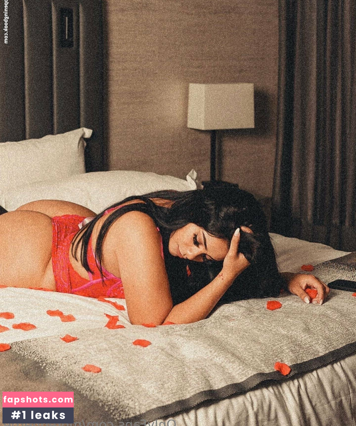 Leticia Silva gallery photo #5