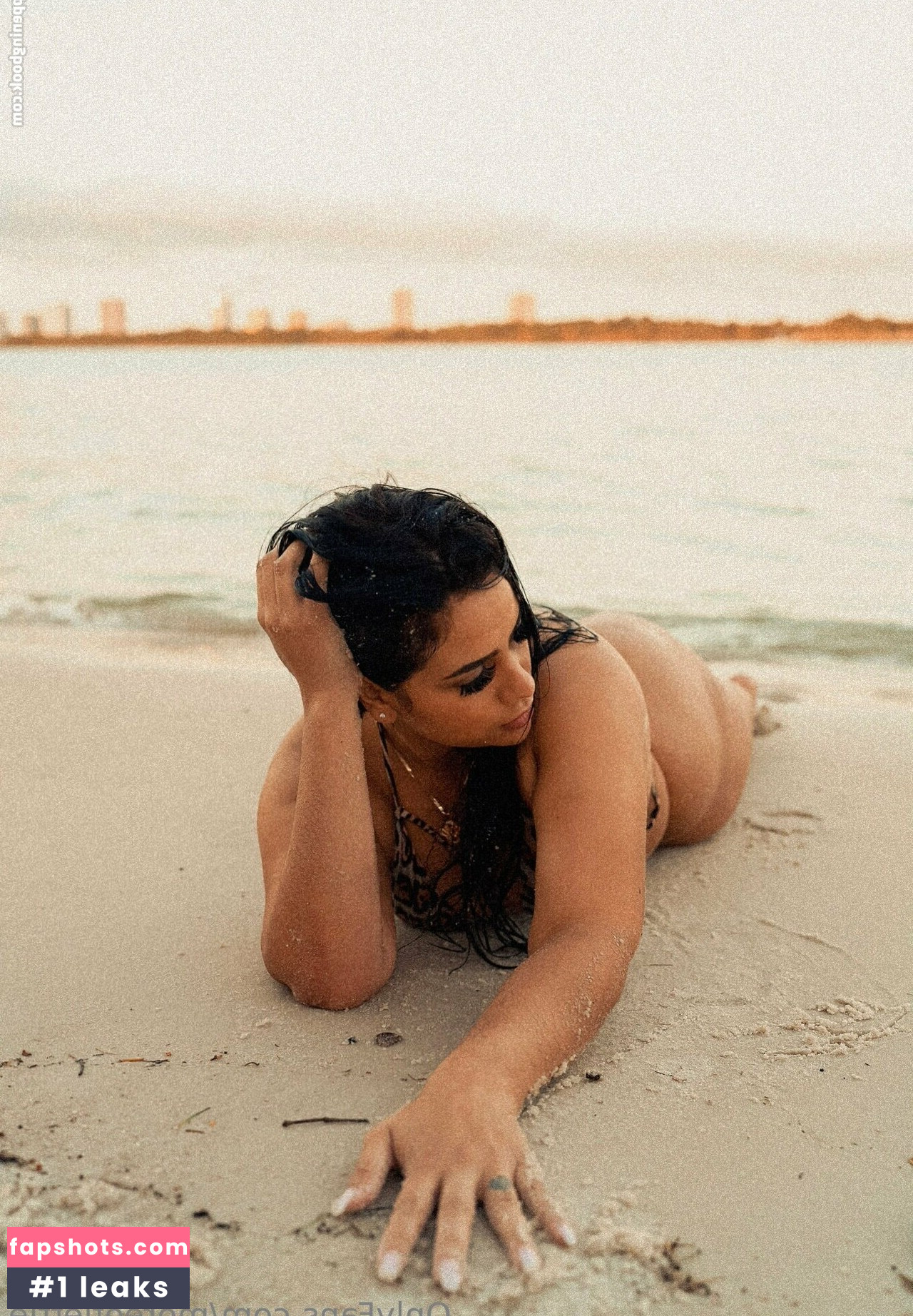 Leticia Silva gallery photo #10