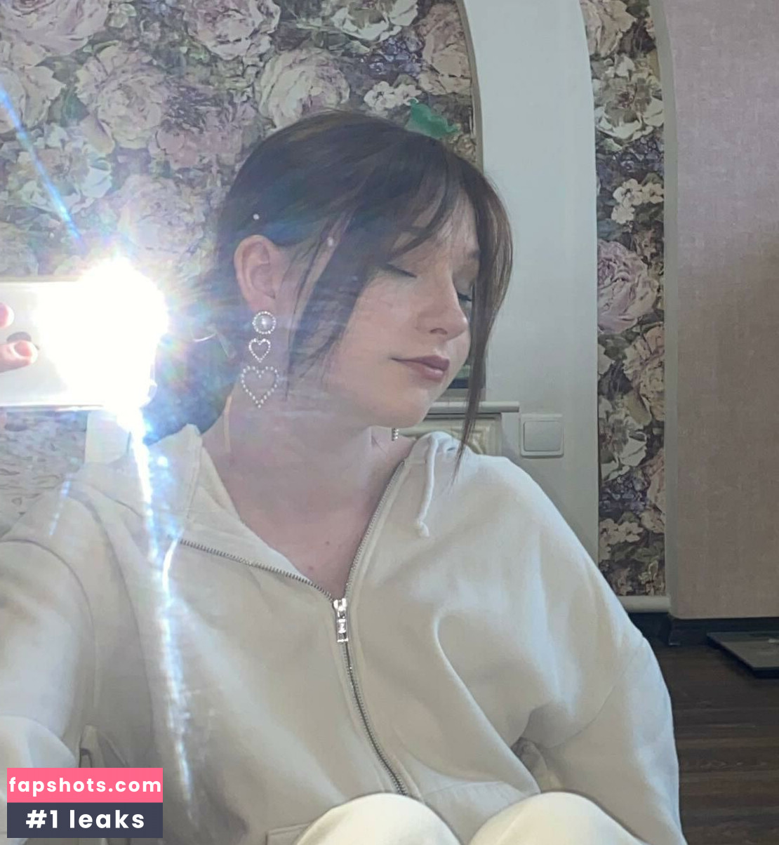 Letiz_miss_kiss gallery photo #5