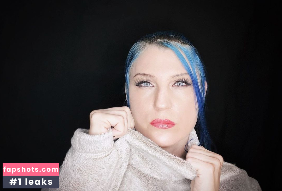 Leva Bates gallery photo #28