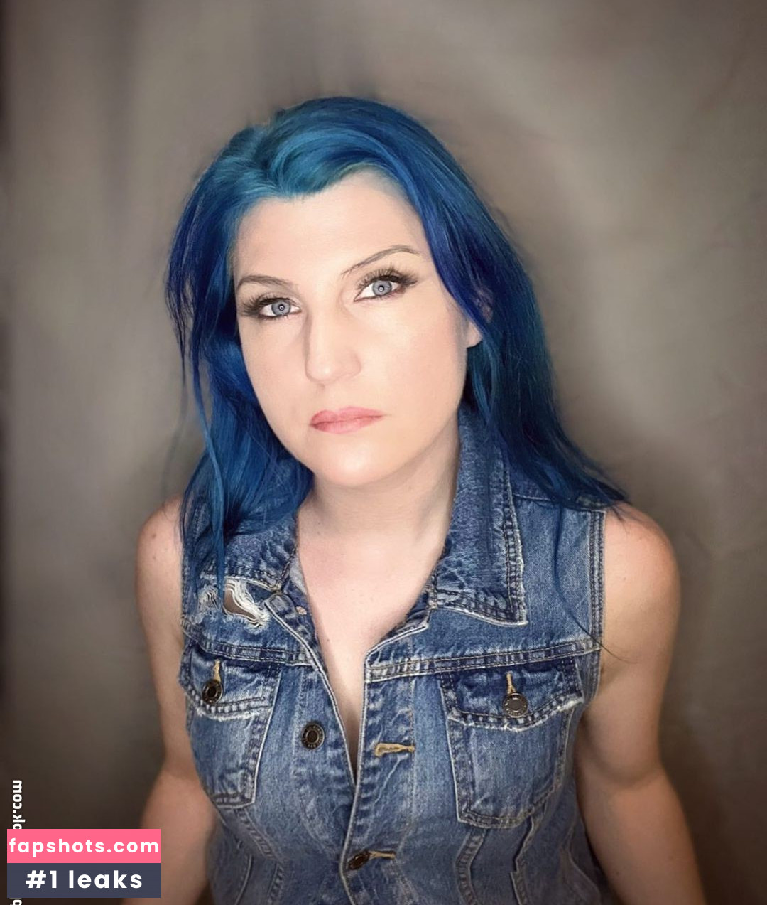 Leva Bates gallery photo #29