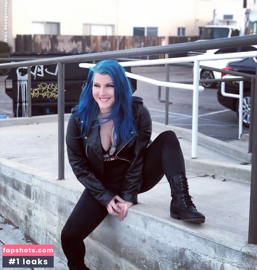 Leva Bates gallery photo #30