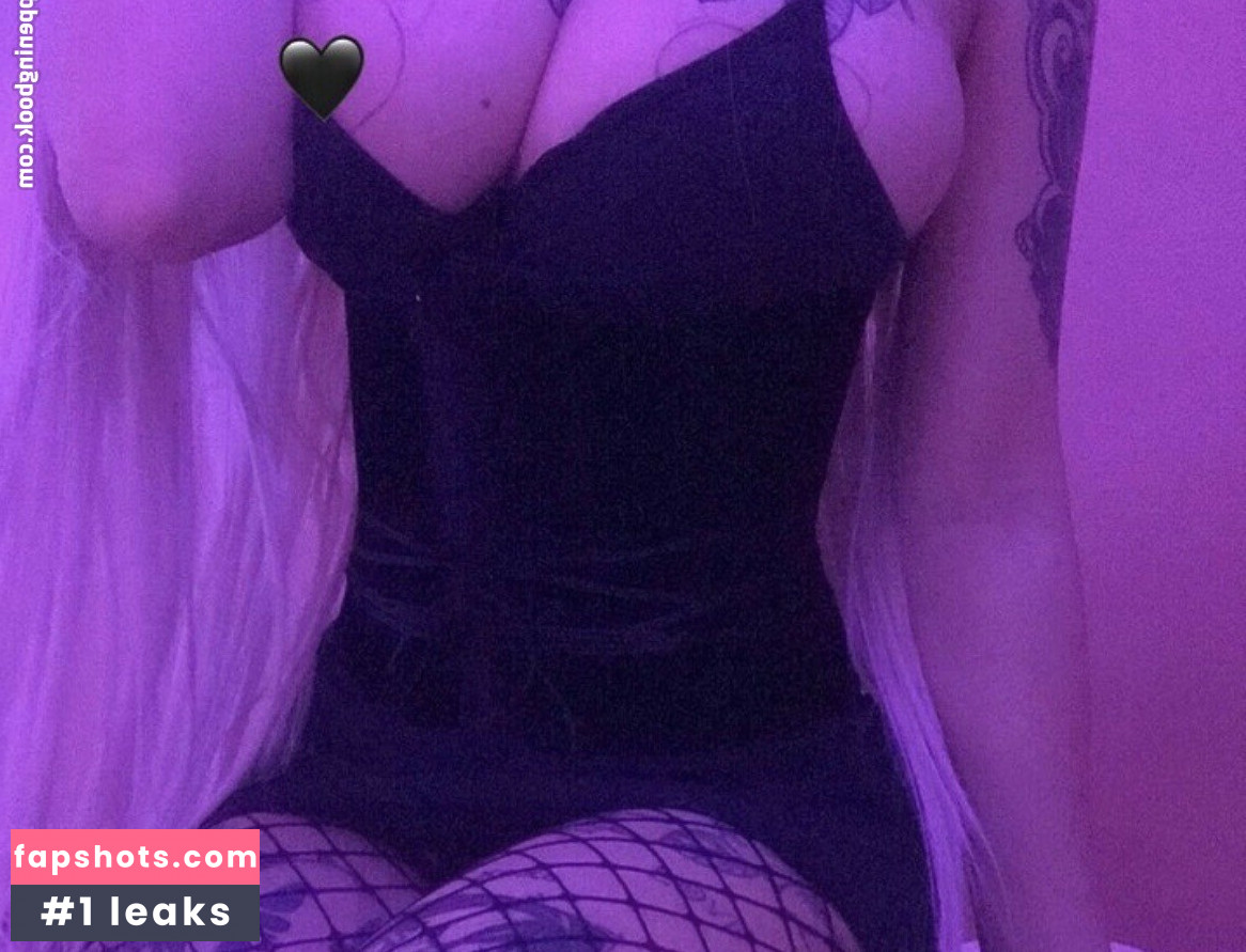 levisiis nude babe gallery