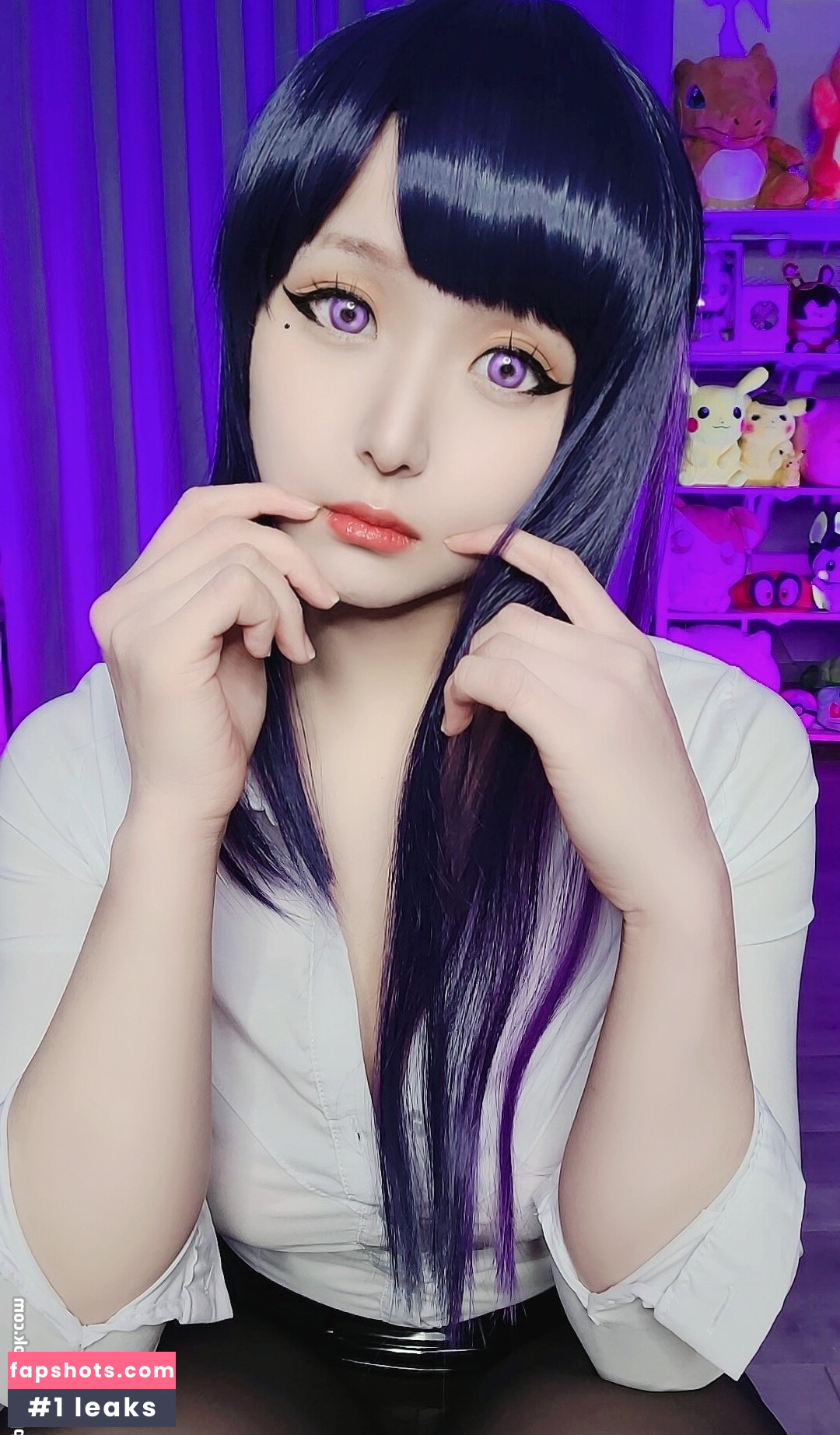 Lewd Cosplayer gallery photo #10