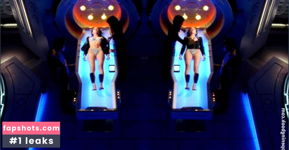 Lexa Doig gallery photo #4