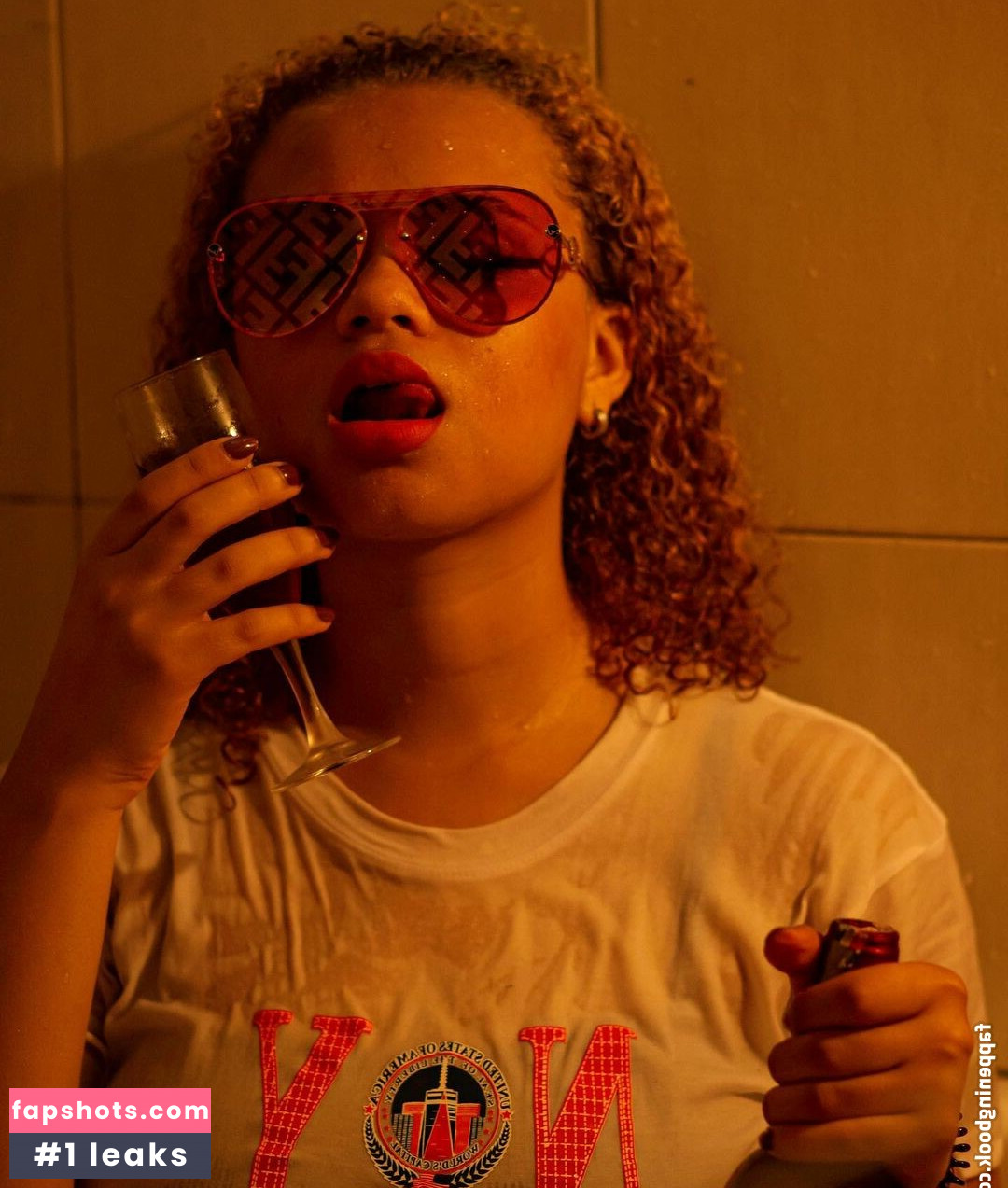 Lexcova nude babe gallery