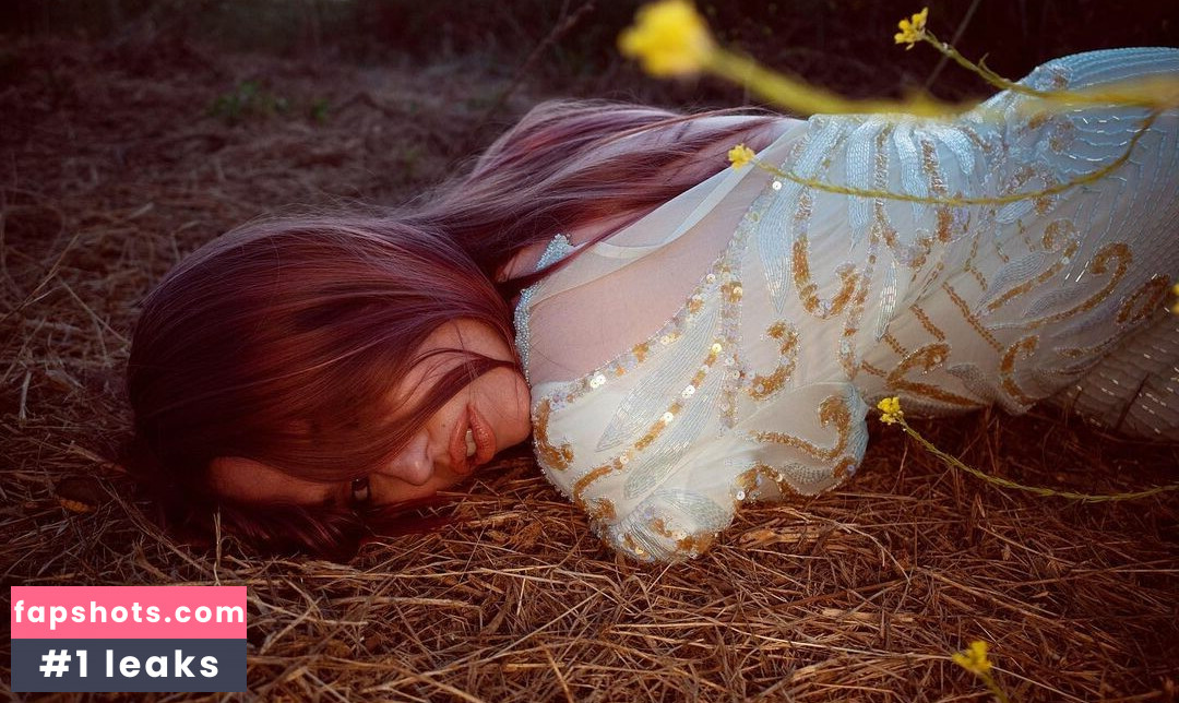 Lexee Smith gallery photo #123