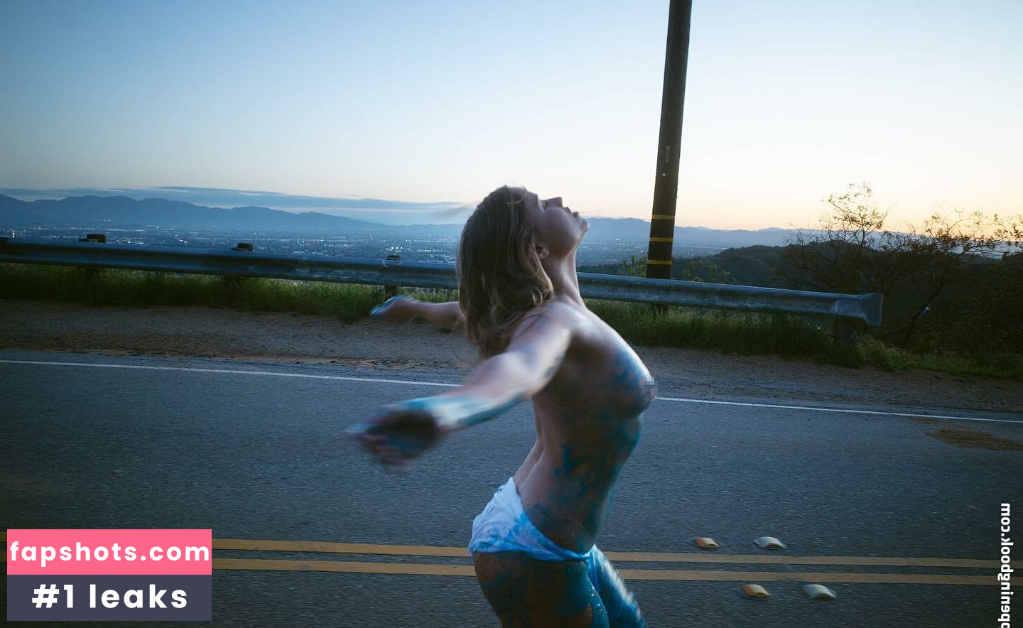 Lexee Smith gallery photo #138