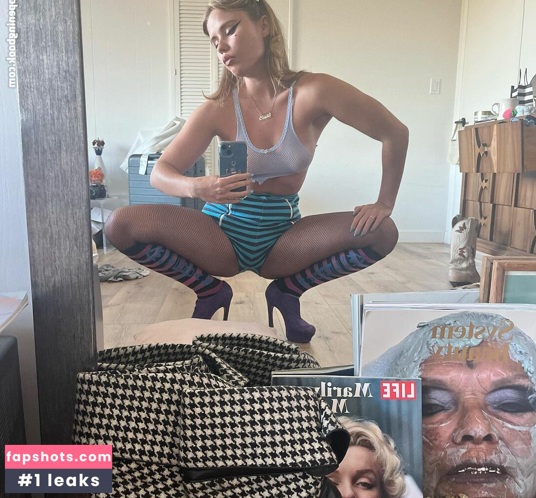 Lexee Smith gallery photo #155