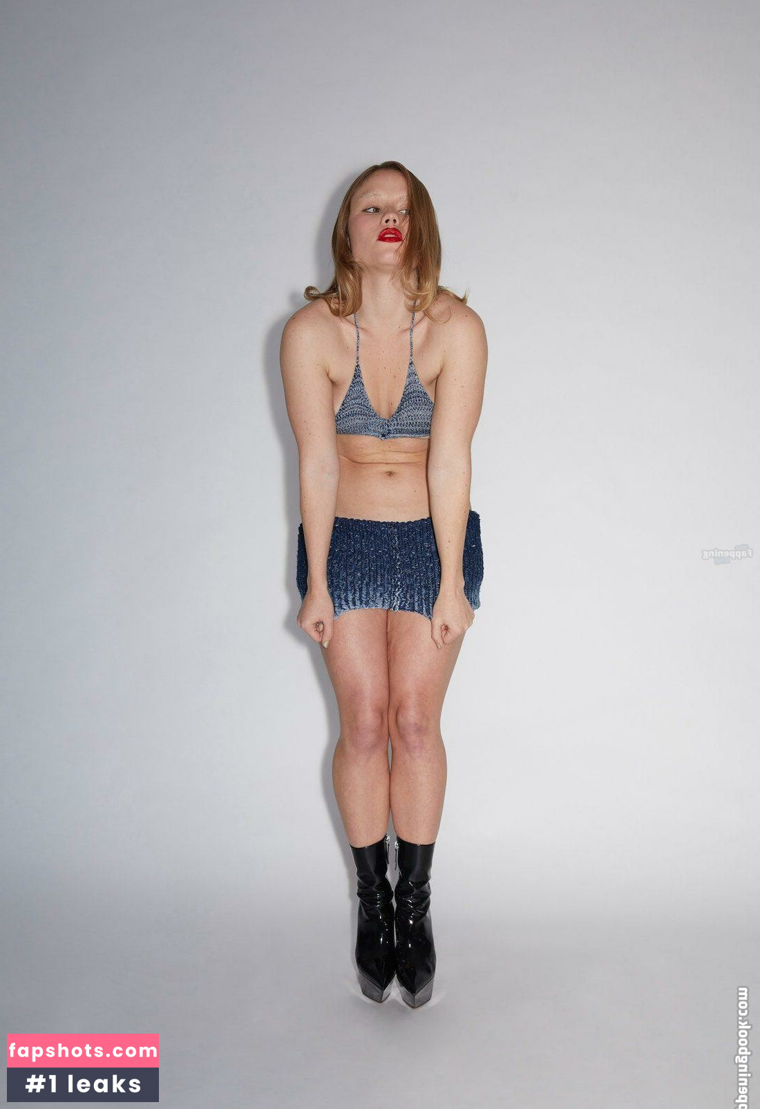 Lexee Smith gallery photo #35