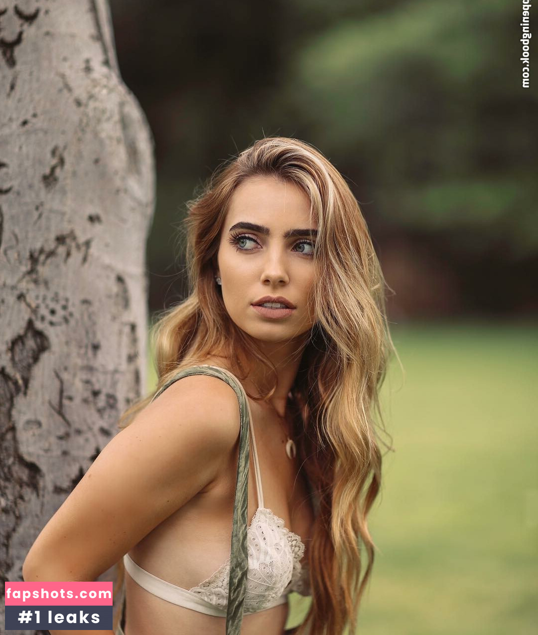 Lexi Hensler nude babe gallery