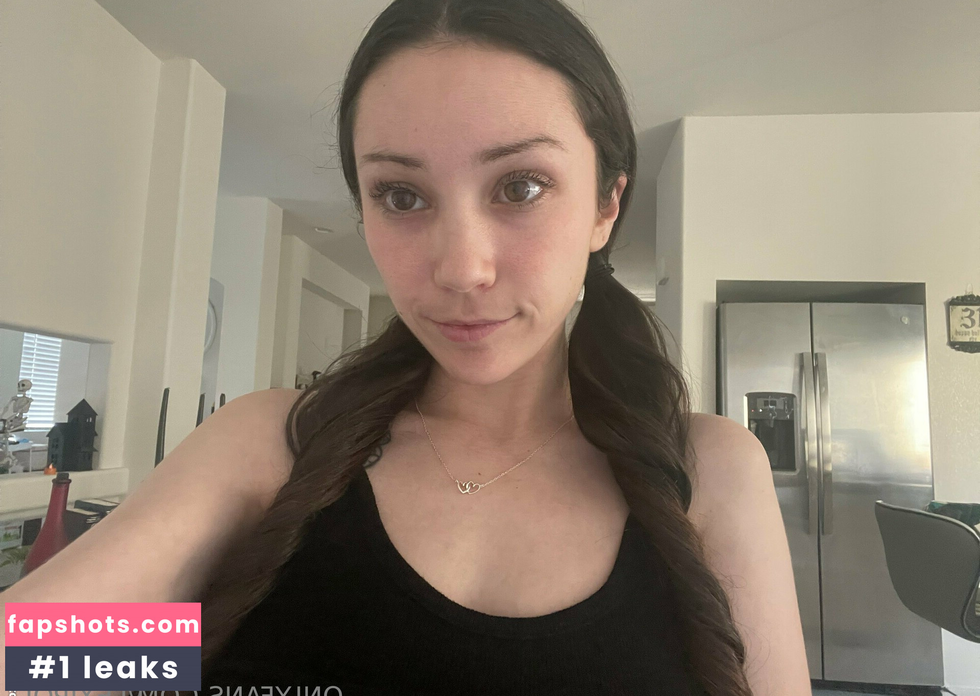 Lexi Poll ASMR gallery photo #32
