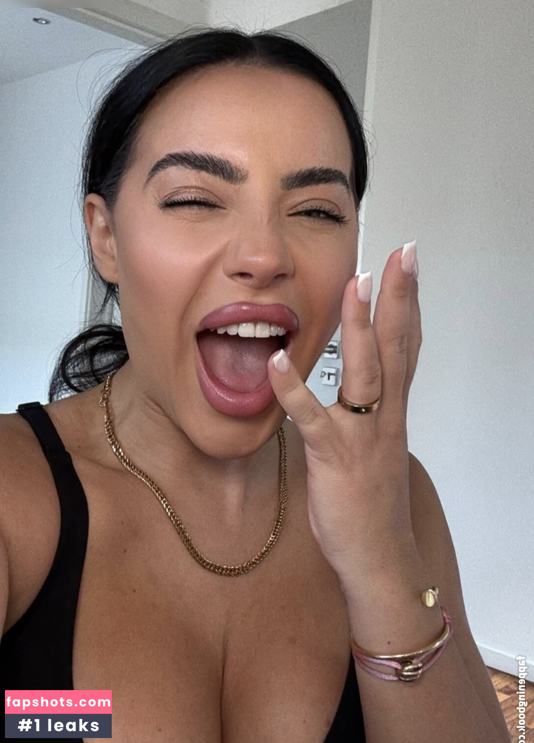 Leyla Lahouar gallery photo #8