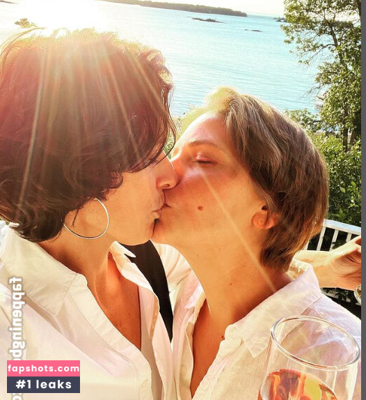 Lez.Femmes gallery photo #3