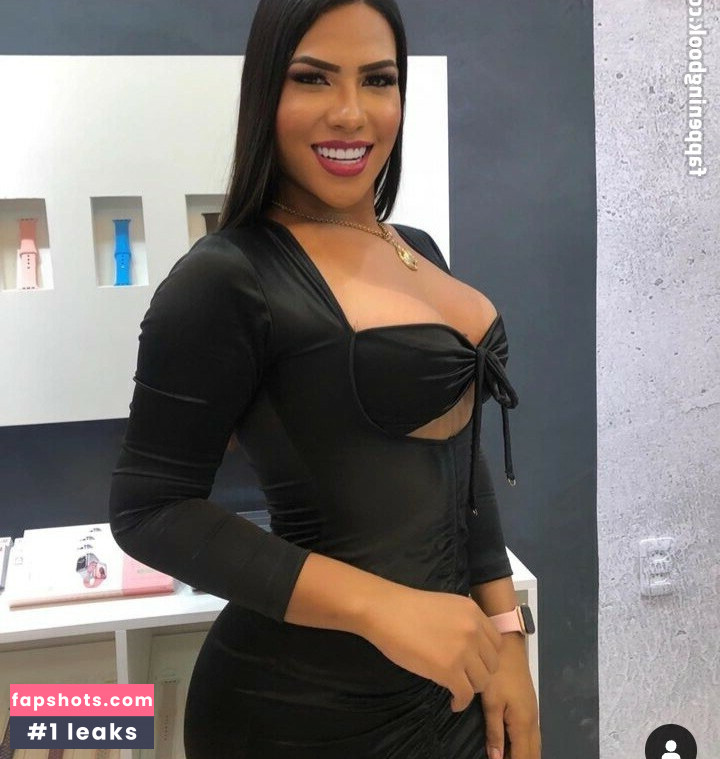 Lia Ferraz gallery photo #2