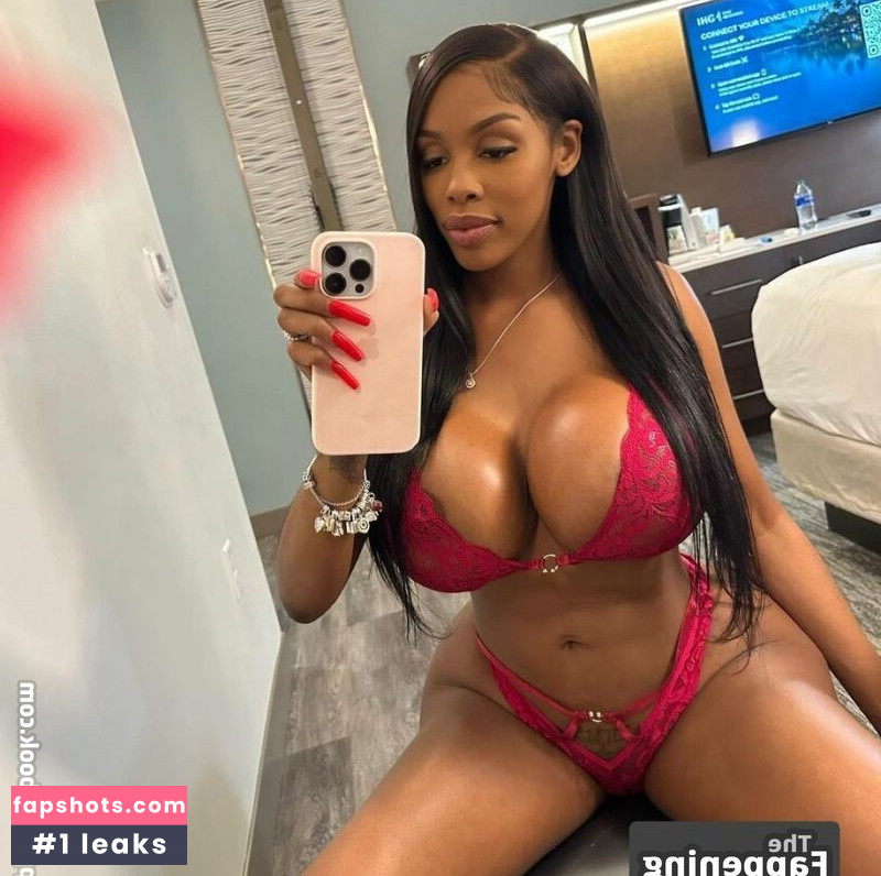 Lia Lovely gallery photo #2