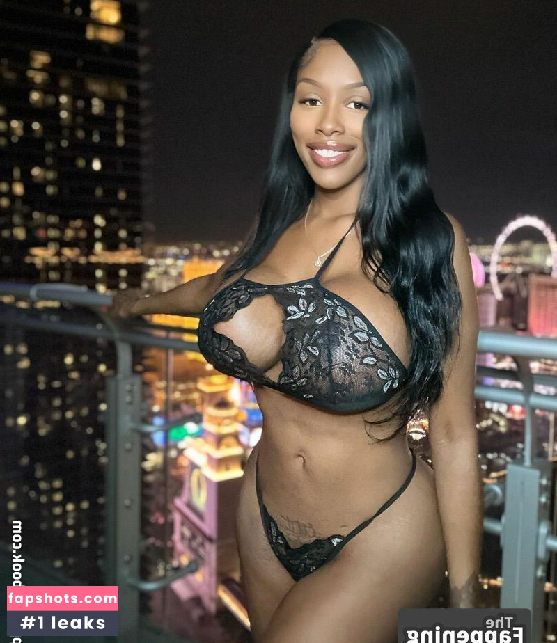 Lia Lovely gallery photo #24