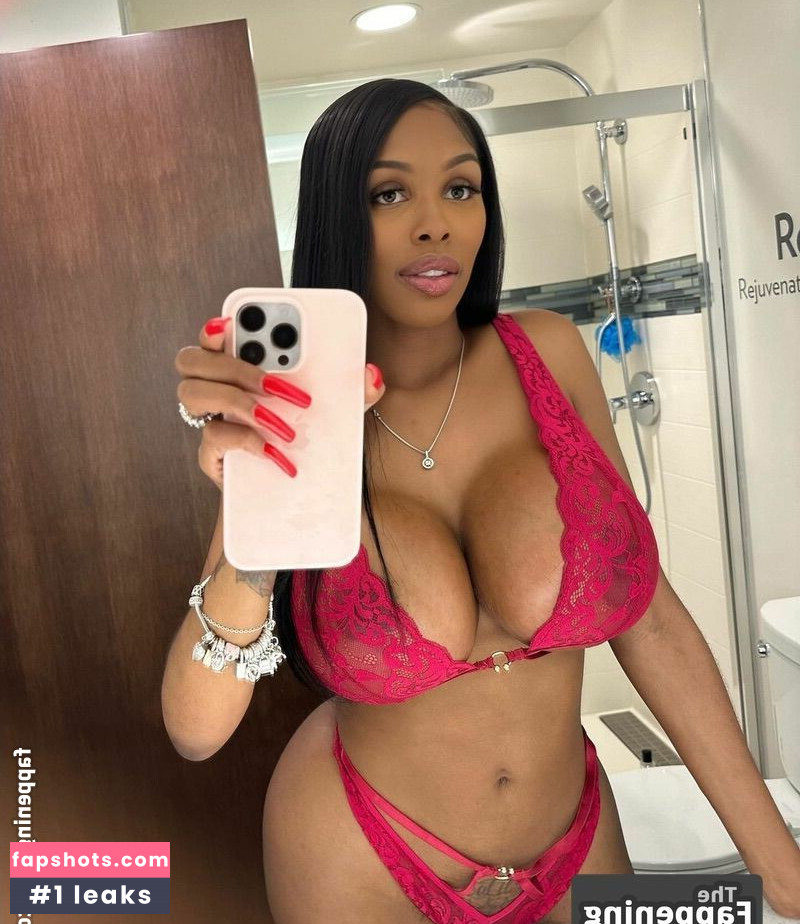 Lia Lovely gallery photo #5