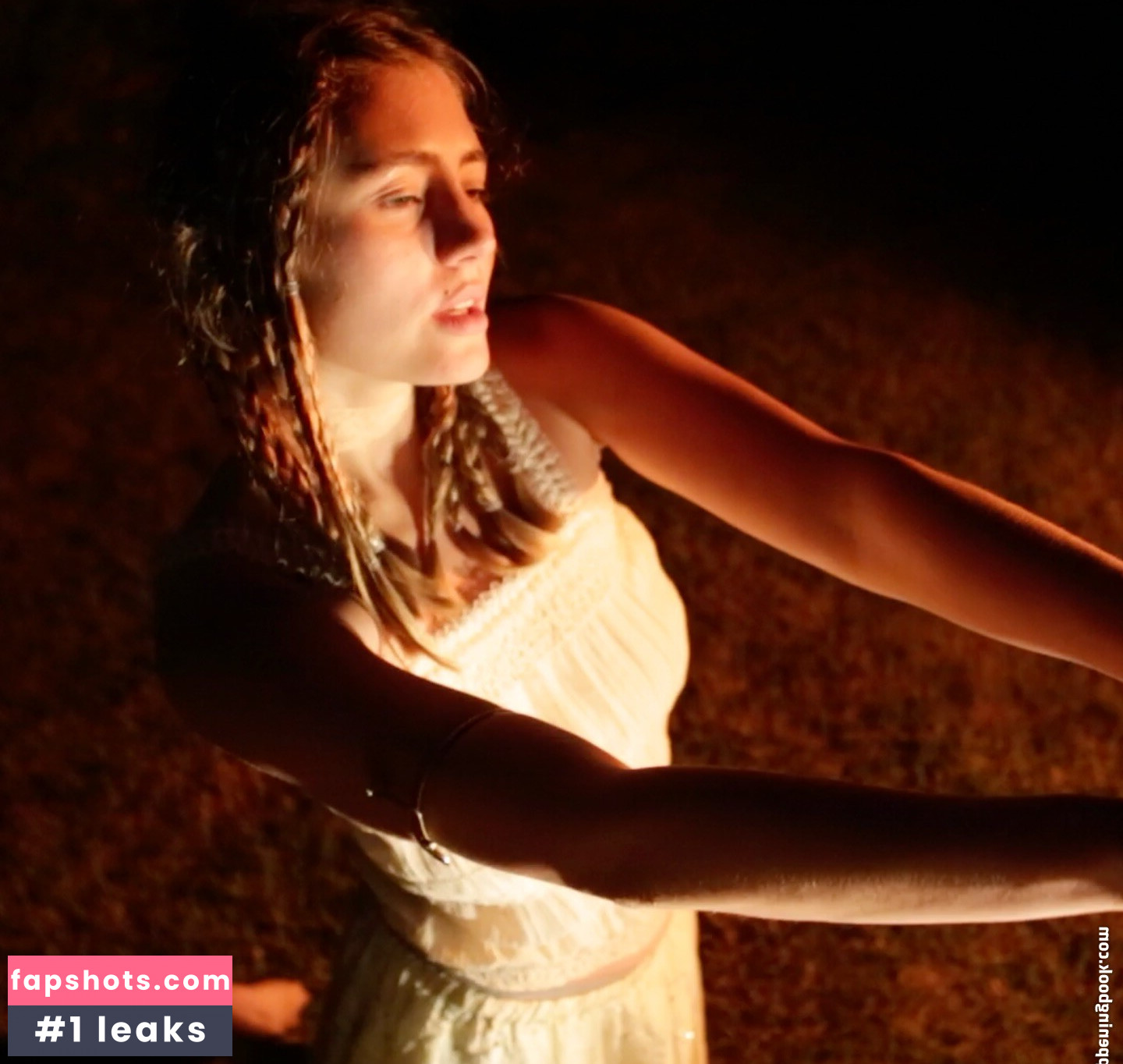 Lia Marie Johnson Filtración Desnuda OnlyFans Foto #2 - Fapshots