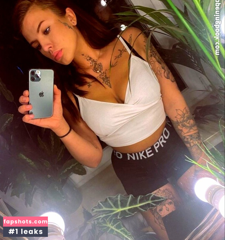 Lia.te gallery photo #9