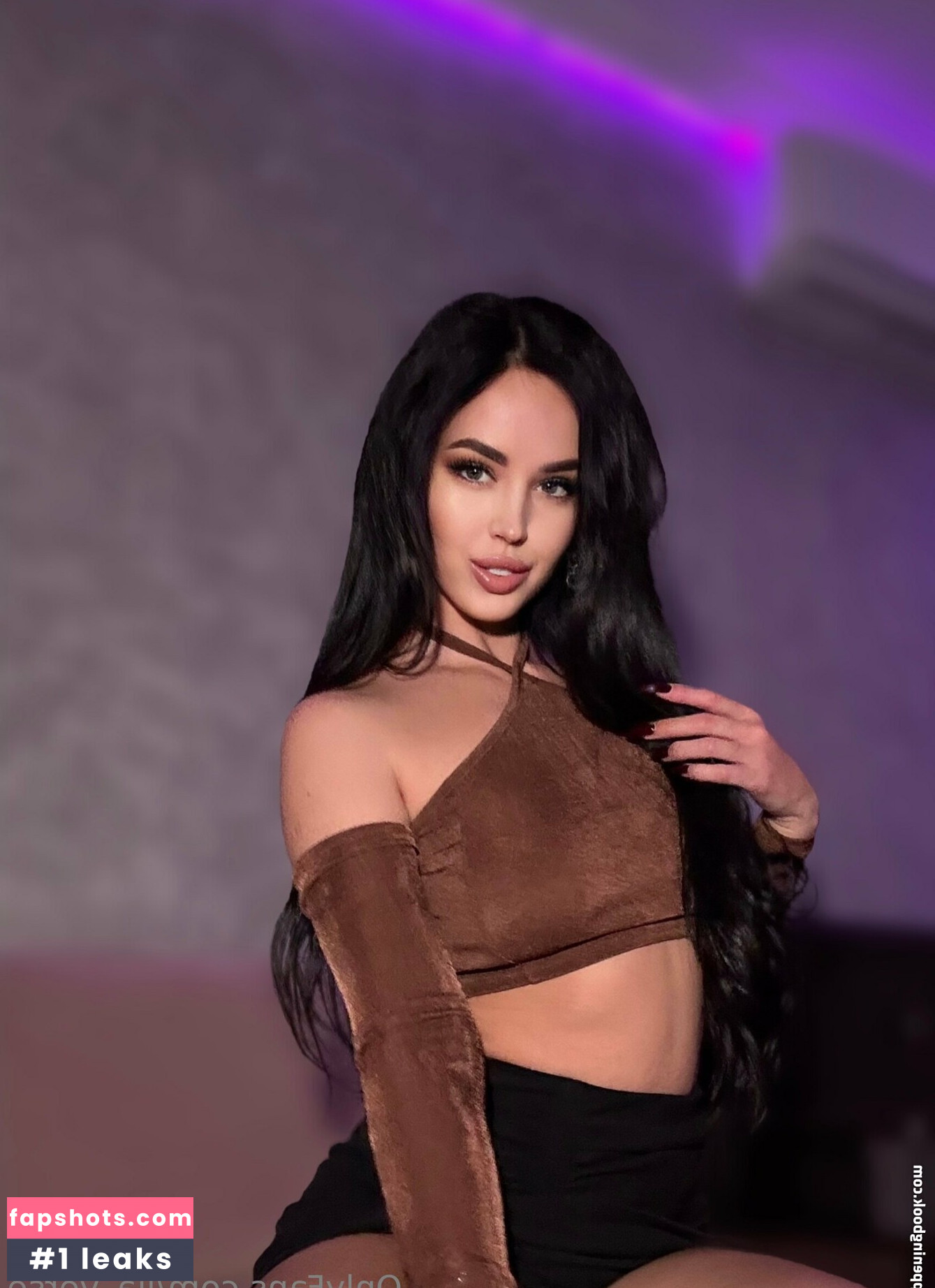 lia_verse gallery photo #20