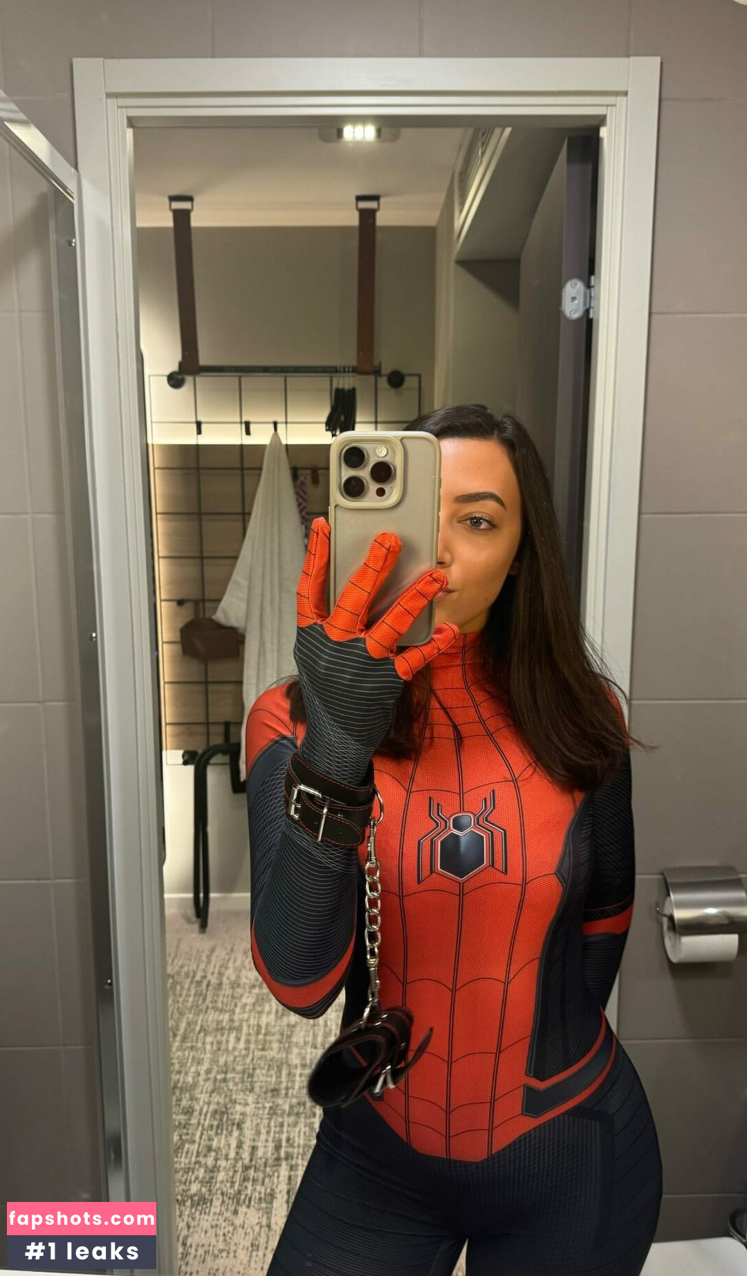 Liala Naema gallery photo #4